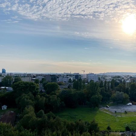 Apartamento 12 Floor Mogilska Tower Cracovia Exterior foto