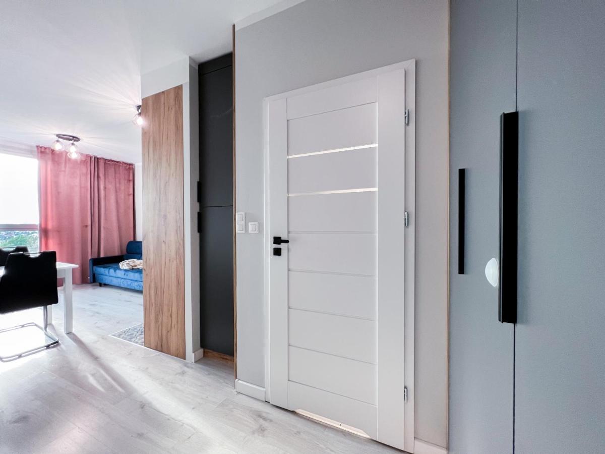 Apartamento 12 Floor Mogilska Tower Cracovia Exterior foto