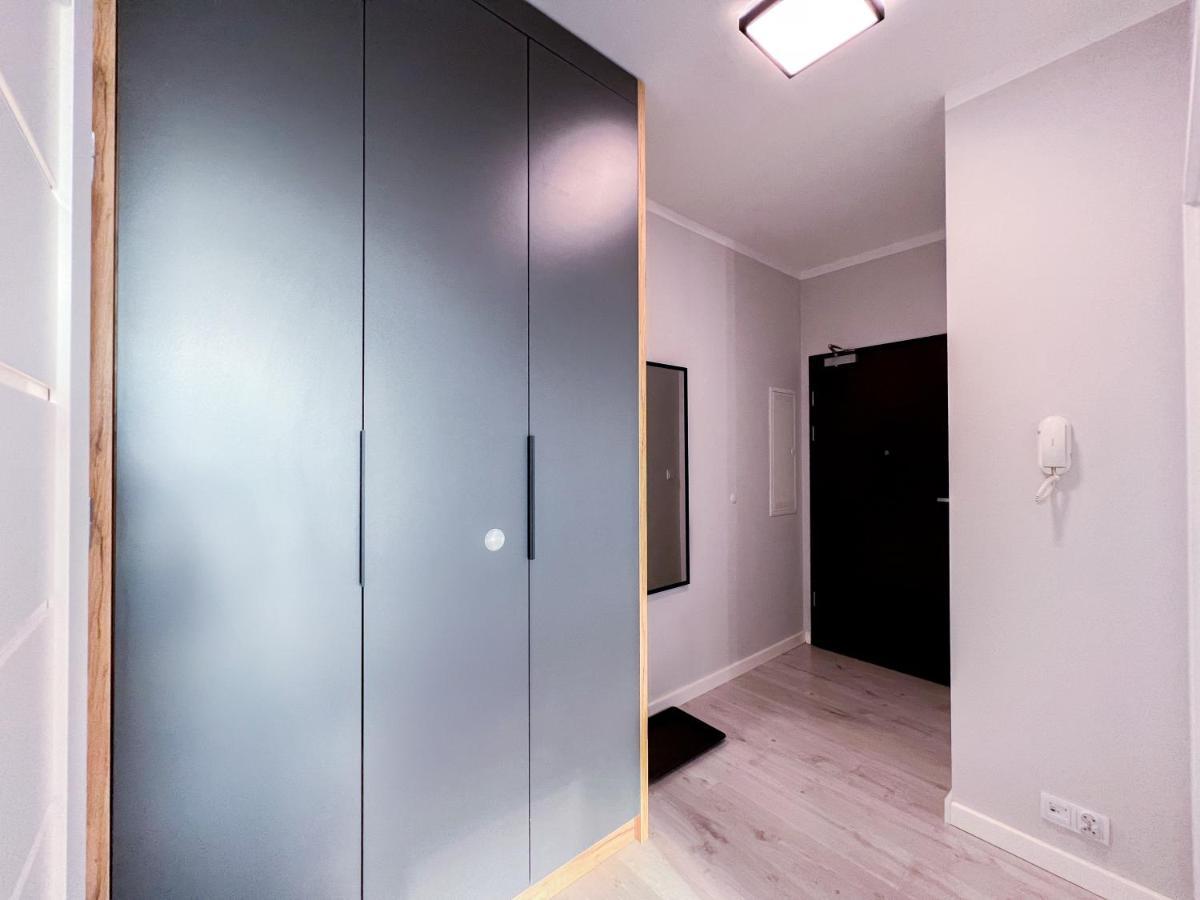 Apartamento 12 Floor Mogilska Tower Cracovia Exterior foto