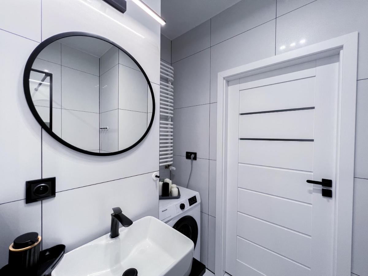 Apartamento 12 Floor Mogilska Tower Cracovia Exterior foto