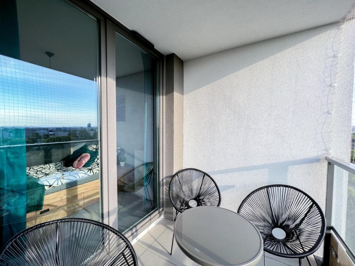Apartamento 12 Floor Mogilska Tower Cracovia Exterior foto